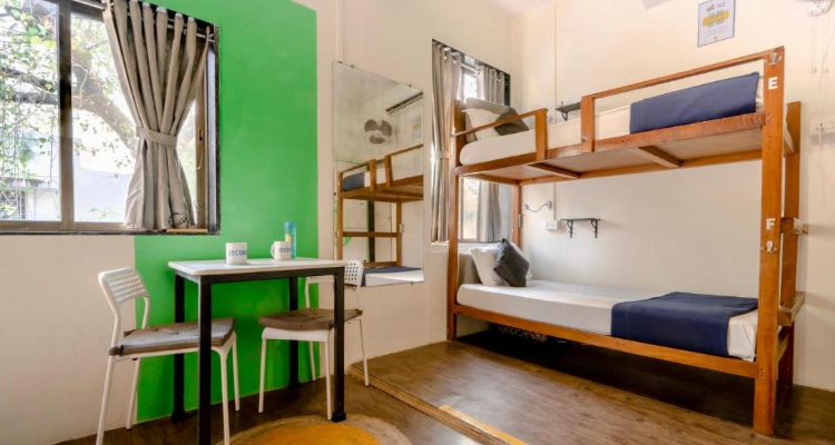 Locomo Boys Hostel Mumbai | Stay