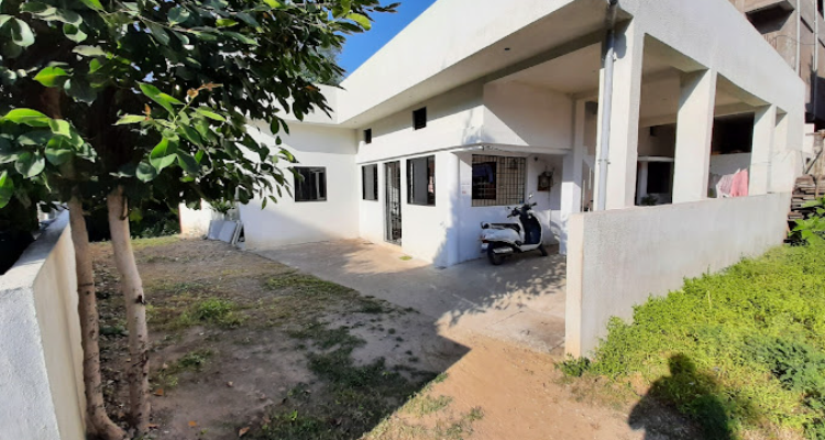 Beds & Boys Hostel