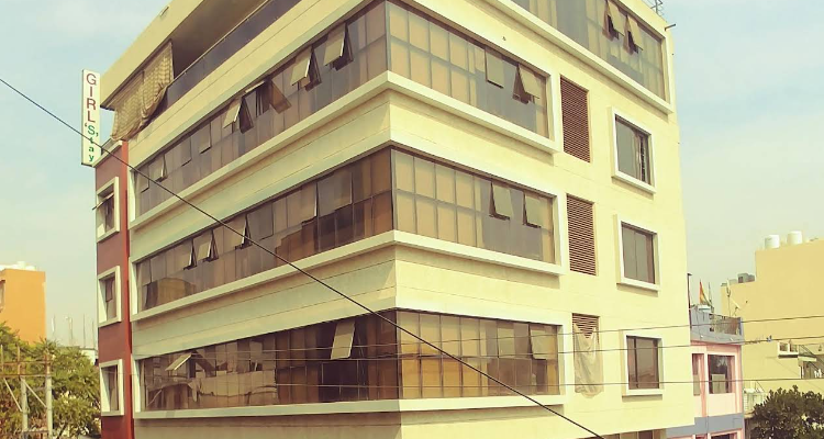 Girls Stay Hostel