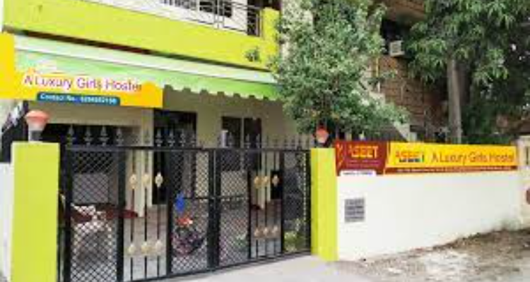 Aseet A Luxury Girls Hostel