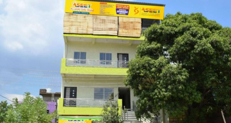 Aseet A Luxury Girls Hostel
