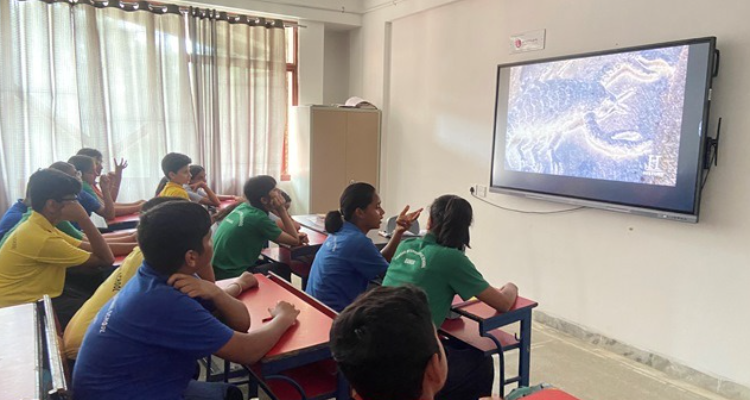 Kundan International School