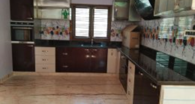 Karvi kitchen cabinets and wardrobes