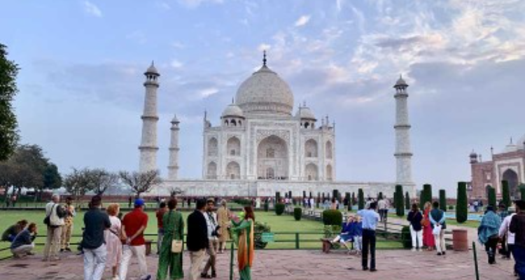 Taj Mahal Tour guide