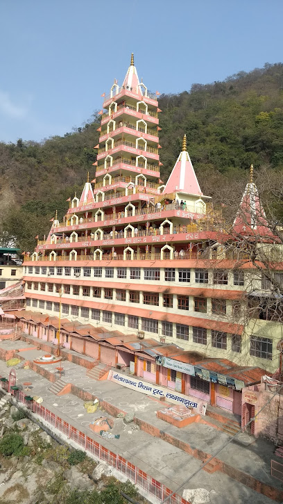 Om Shiv Pooja bhandar - Rishikesh