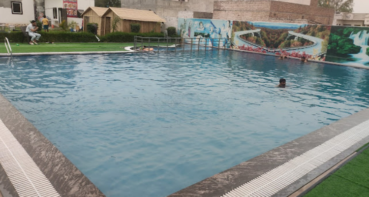 DM SWIMMING POOL