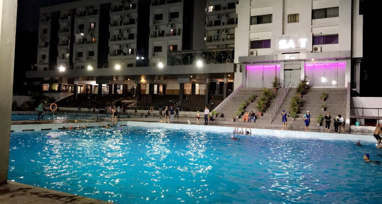 MGM Swimming pool