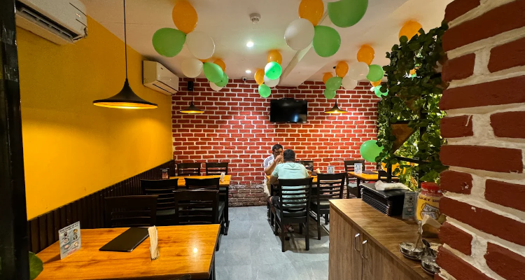 Kake Da Hotel Malad