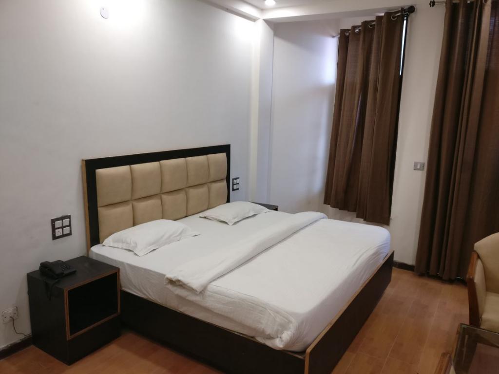 Hotel Crystal Palace Mussoorie by Sea Hawk