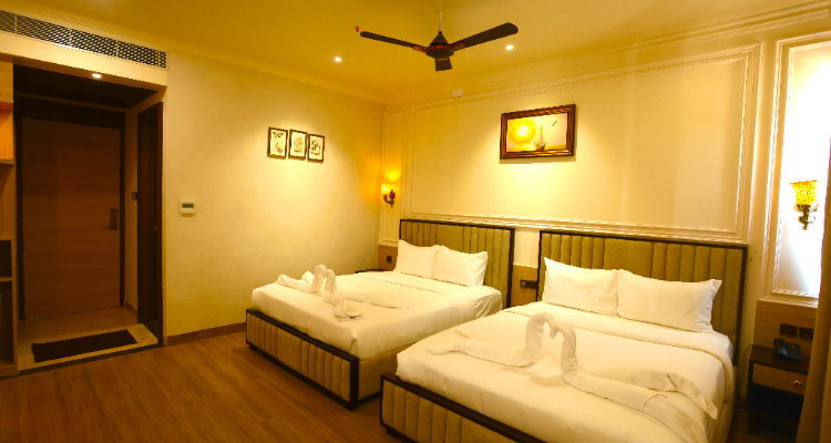 Vseven Hotel