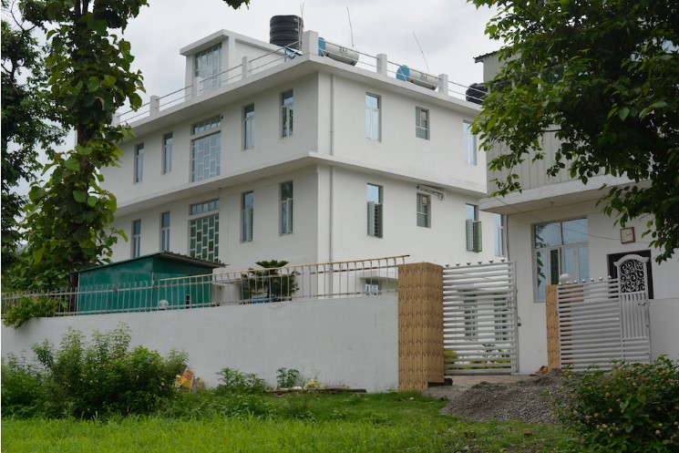 Doonga Boyz Home hostel Dehradun 