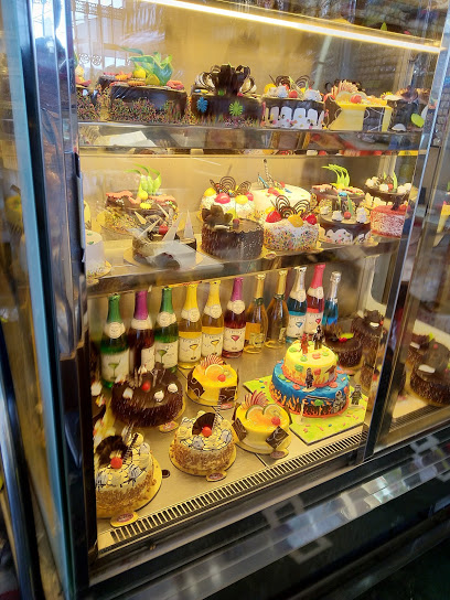 Standard Bakers And Fast Food - Bakery (Dehradun)