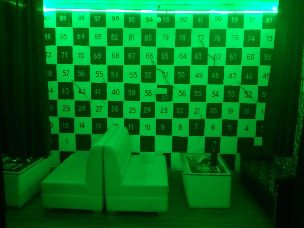 PUB G Lounge & Cafe