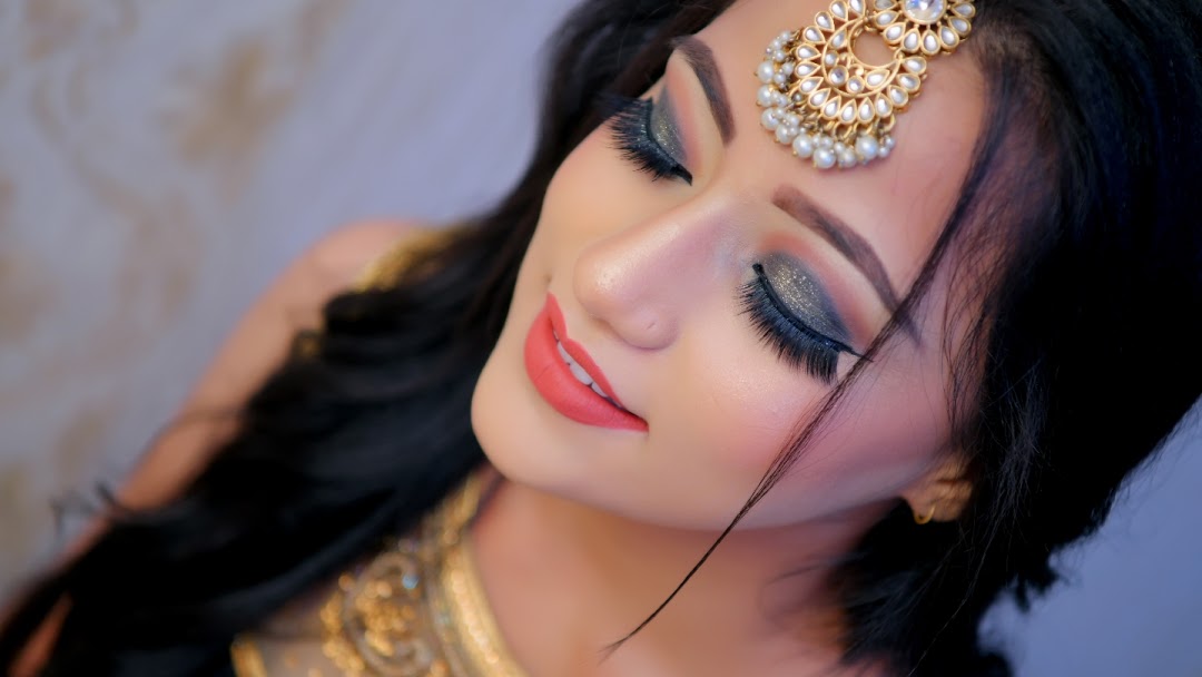 Saloni Advance Beauty parlour