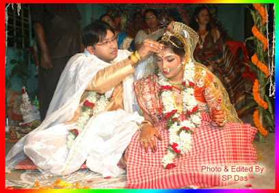Wedding Photographers -Ruplekha Digital Photo Studio - Lake Town