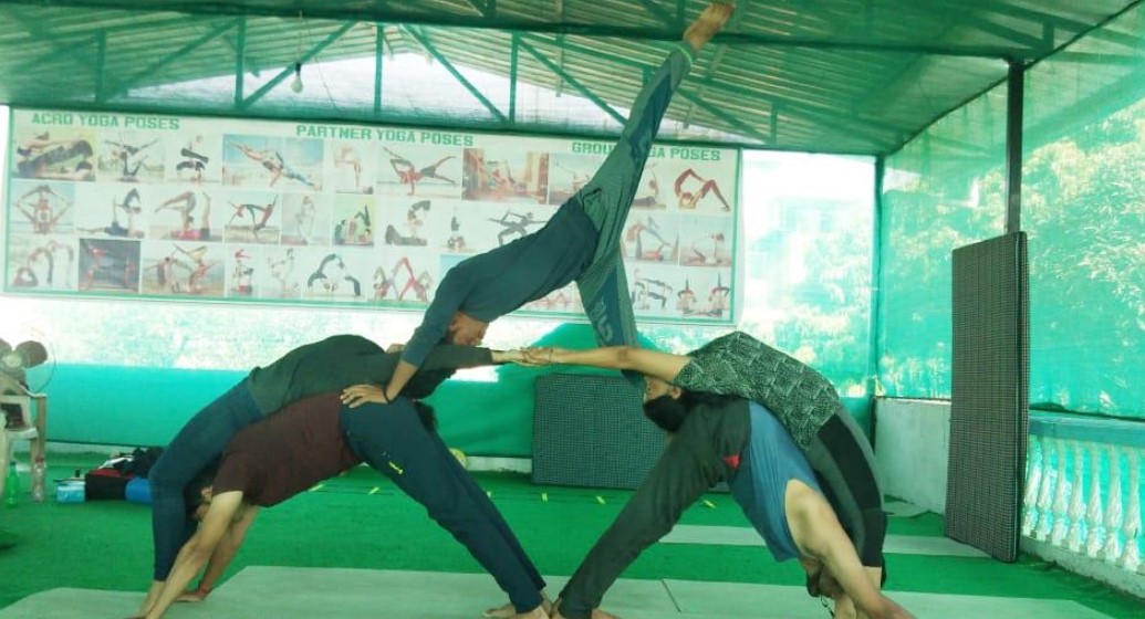 Kunwar Yoga - Best 200 hour Hatha Yoga teacher training school center classes in dehradun
