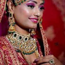 Oxy Ladies Salon, Bilaspur