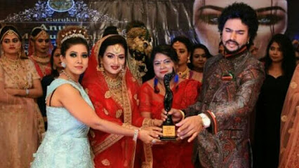 REKHA MAKEOVERS - Betul
