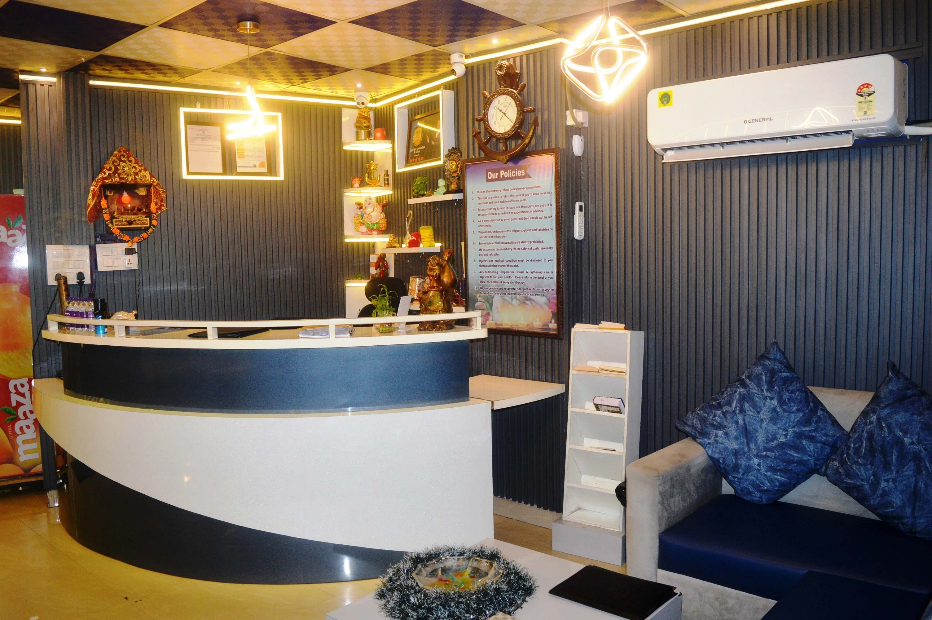 Royal Spa Unisex Spa and salon