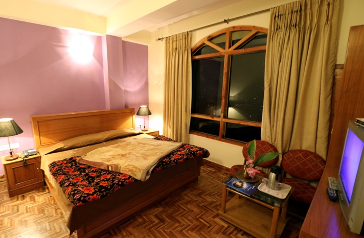 Hotel Kalra Regency
