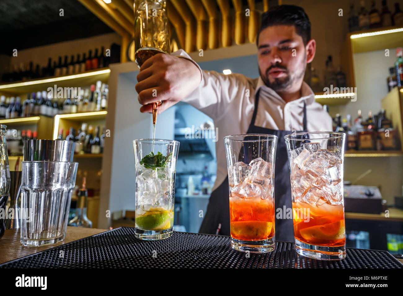 We are looking for Bar man