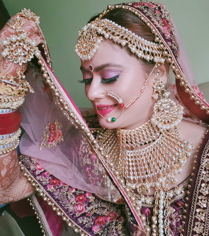 Color Launge Unisex salon - Makeup Artists in Shimla
