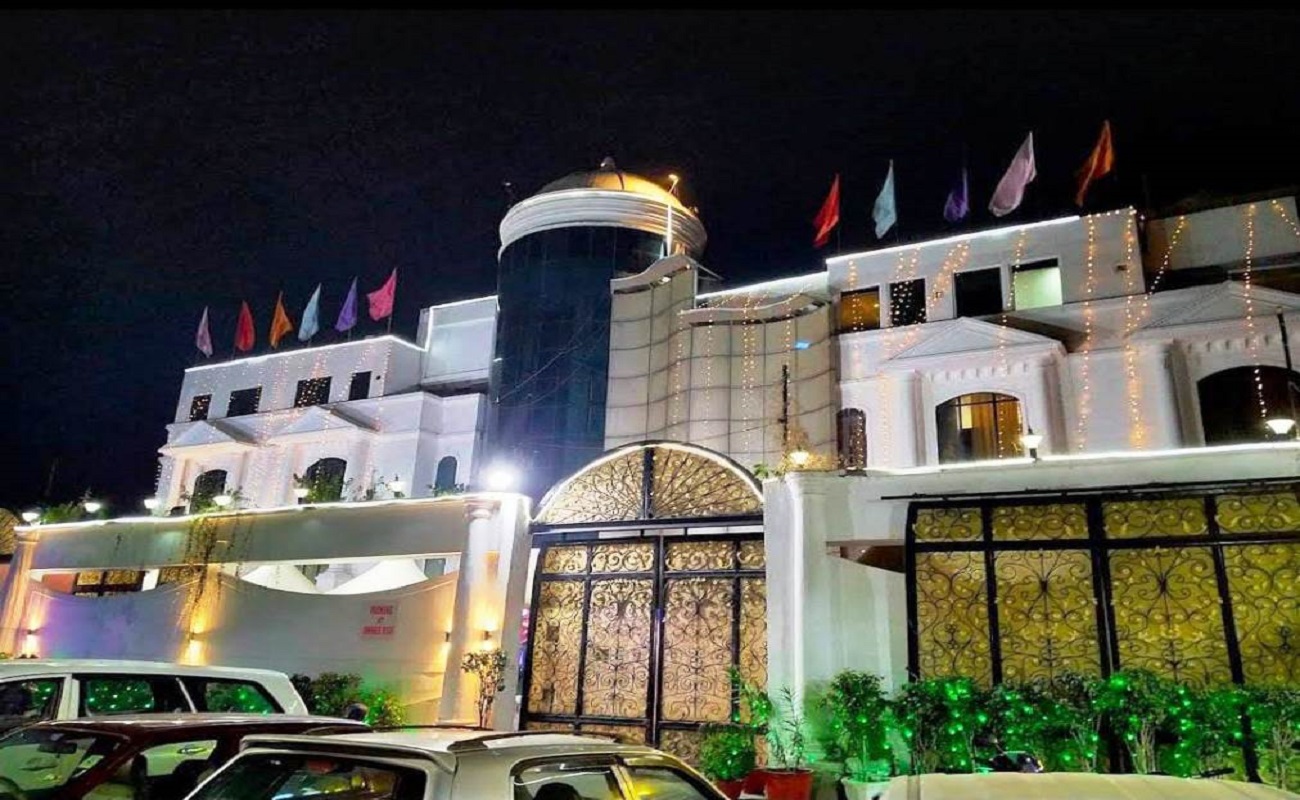 Hotel mandakini royale