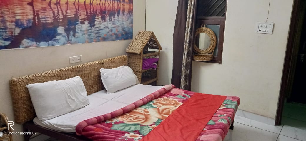 Trishul  guest house