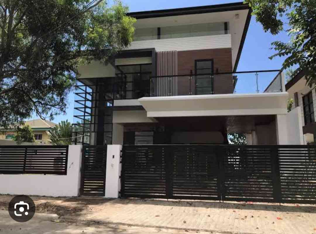 3- Room Set House for sale near Seemadwar