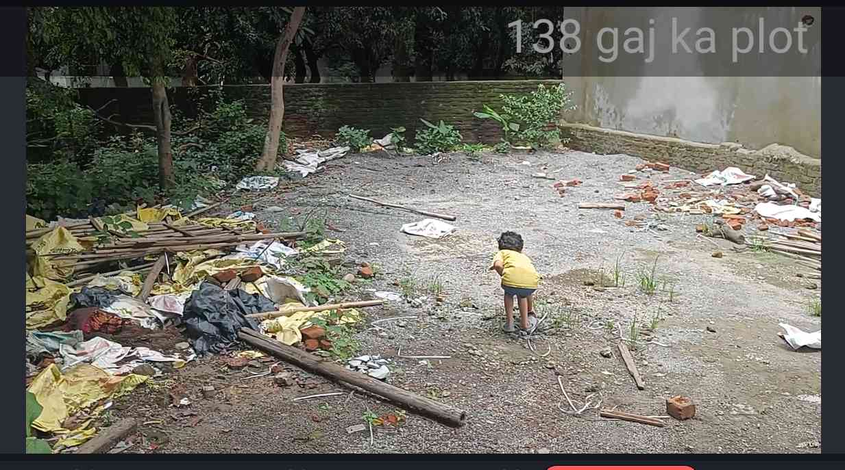 Plot in kalidas road dehradun
